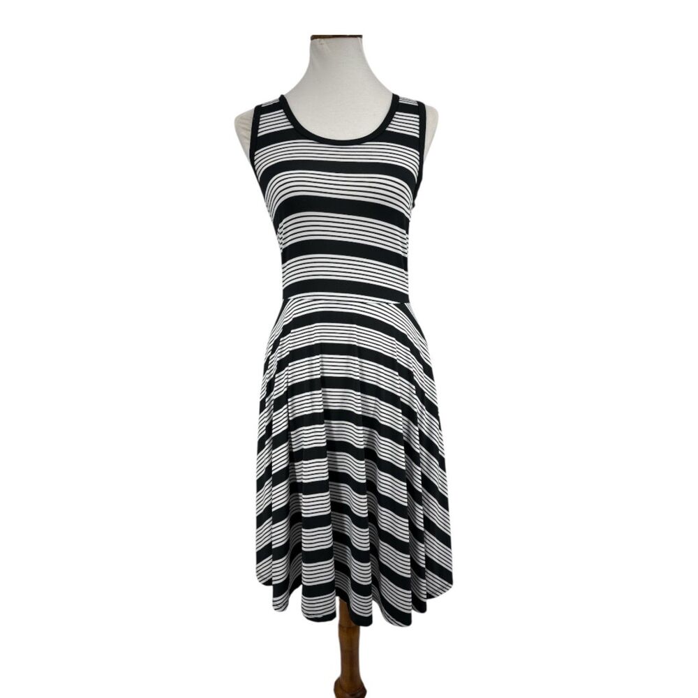 Sleeveless A-Line Lularoe Dress Small Flare Striped black white summer knit
